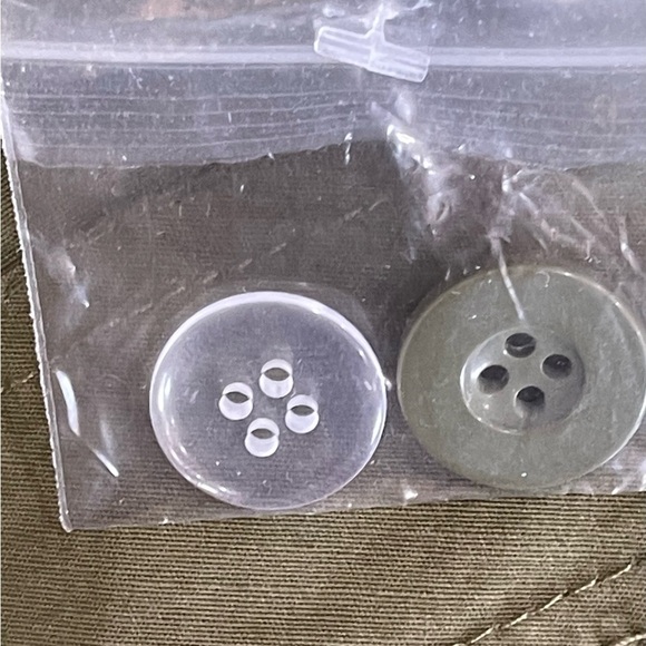 Ellos Women's Plus Size Stretch Cargo Capris size 32 3X casual army green  NWOT - Picture 14 of 16